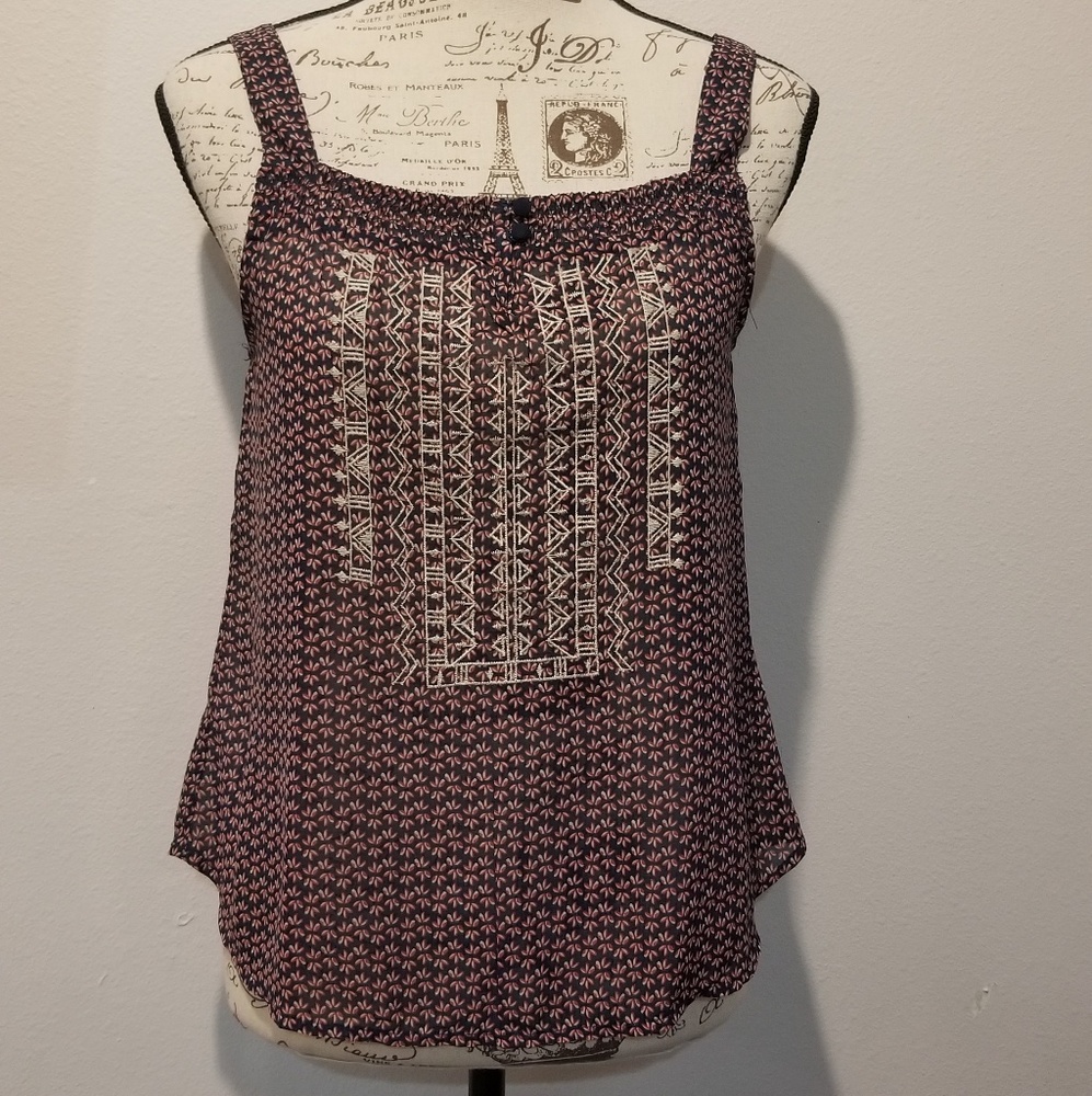 Sleeveless sheer blouse size small